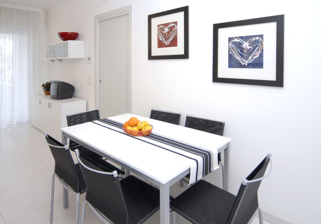 Ferienwohnung Ai Lecci Bibione Exterior foto